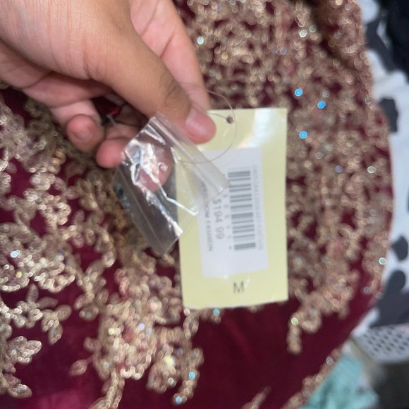 Prom dress - Picture 2 of 4